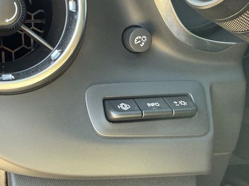 Used 2022 Chevrolet Camaro ZL1 image 26