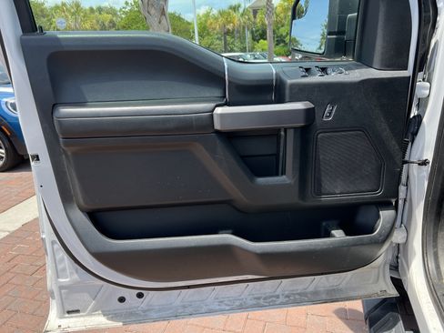 Used 2019 Ford F150 XLT w/ Equipment Group 302A Luxury AWD/4WD image 14