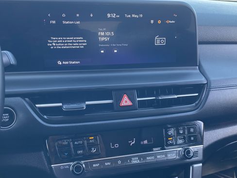 Certified 2024 Kia Seltos EX FWD image 23