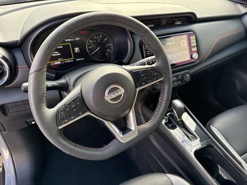 Used 2023 Nissan Kicks SR w/ SR Premium Package image 19
