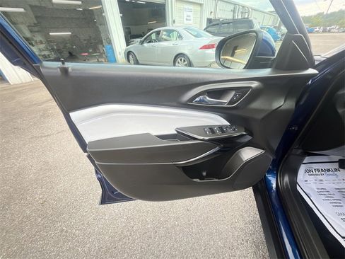 Used 2024 Chevrolet Trax LT w/ Driver Confidence Package image 13