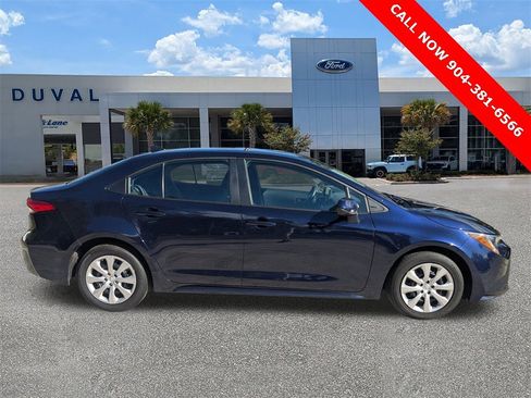 Used 2024 Toyota Corolla LE image 3