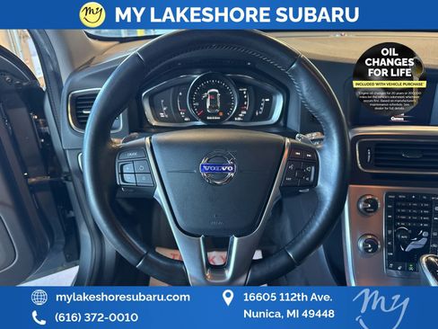 Used 2018 Volvo V60 T5 Dynamic w/ Vision Package image 18