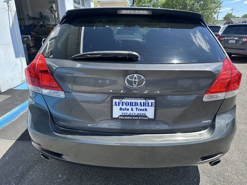 Used 2009 Toyota Venza AWD image 10