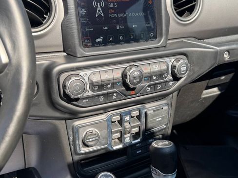 Used 2021 Jeep Wrangler Unlimited Sport w/ Sun And Sound Package AWD/4WD image 30