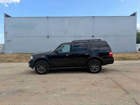 Used 2017 Ford Expedition Limited w/ Limited Appearance Package AWD/4WD image 4