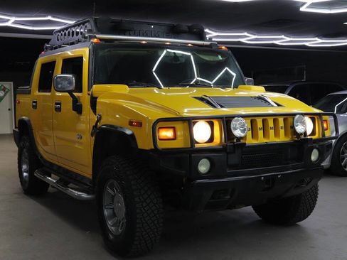 Used 2005 HUMMER H2 SUT w/ Preferred Equipment Group image 3