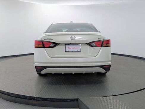 Used 2023 Nissan Altima 2.5 SV FWD image 7
