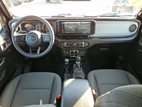 Used 2024 Jeep Wrangler Sport S image 10