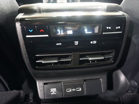 Used 2023 Acura MDX SH-AWD w/ Technology Package image 15
