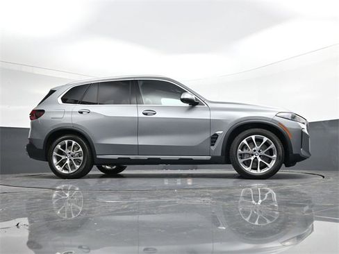 New 2026 BMW X5 xDrive50e w/ Climate Comfort Package image 26