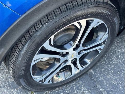Used 2019 Chevrolet Bolt Premier w/ Infotainment Package image 30
