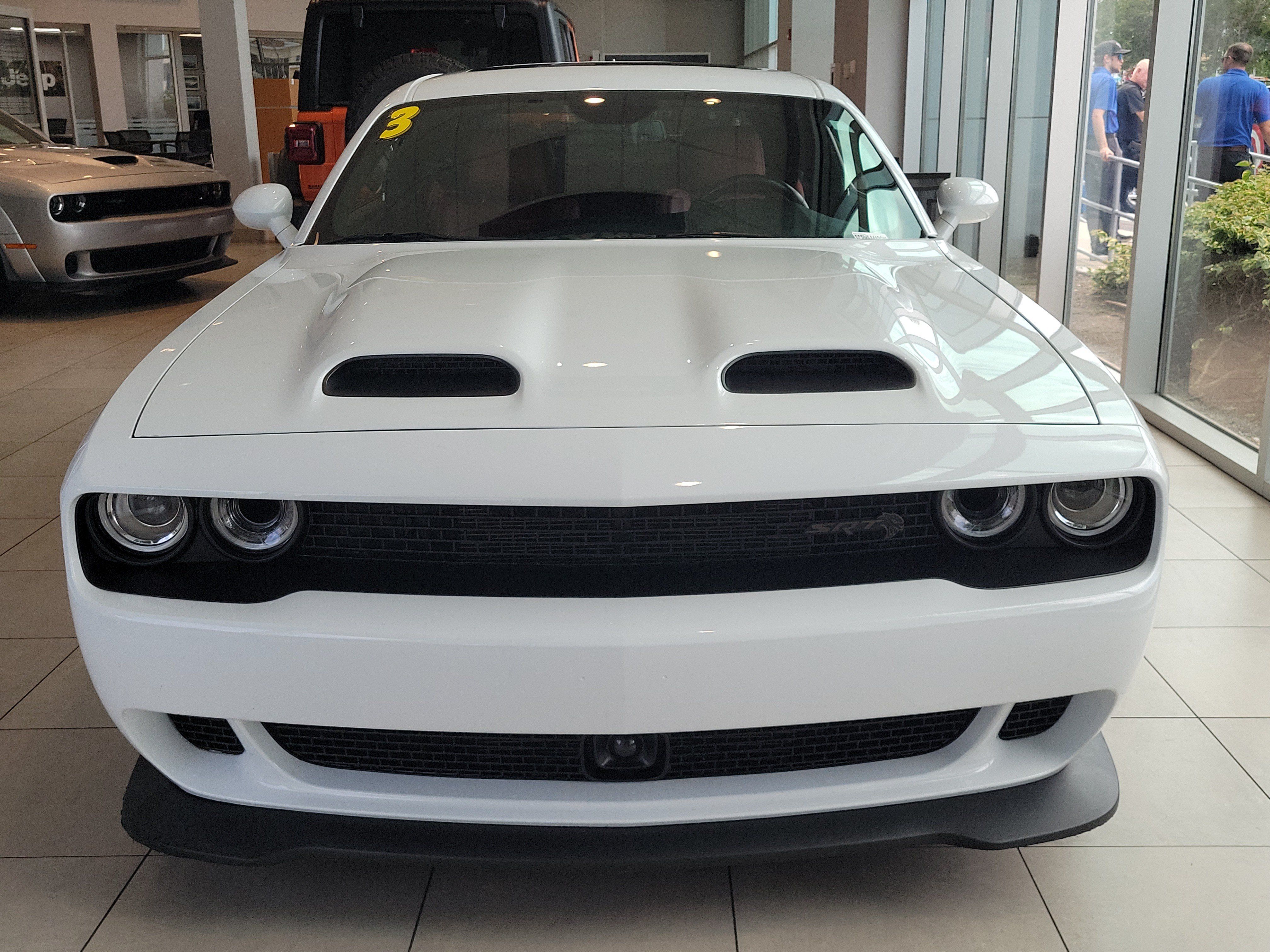 Used 2023 Dodge Challenger SRT Hellcat RWD image 2