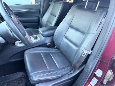 Used 2017 Jeep Grand Cherokee Limited image 12