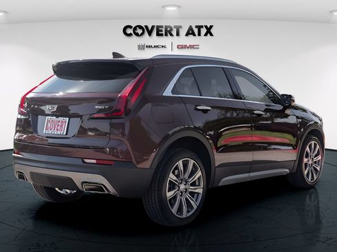 Used 2022 Cadillac XT4 Premium Luxury w/ Technology Package FWD image 7