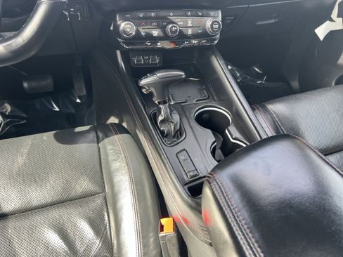 Used 2021 Dodge Durango R/T w/ Technology Group image 23