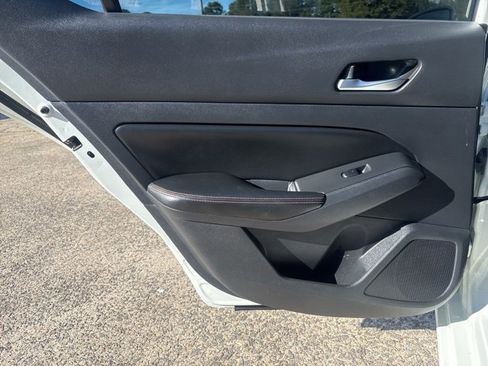 Used 2022 Nissan Altima 2.5 SR image 14