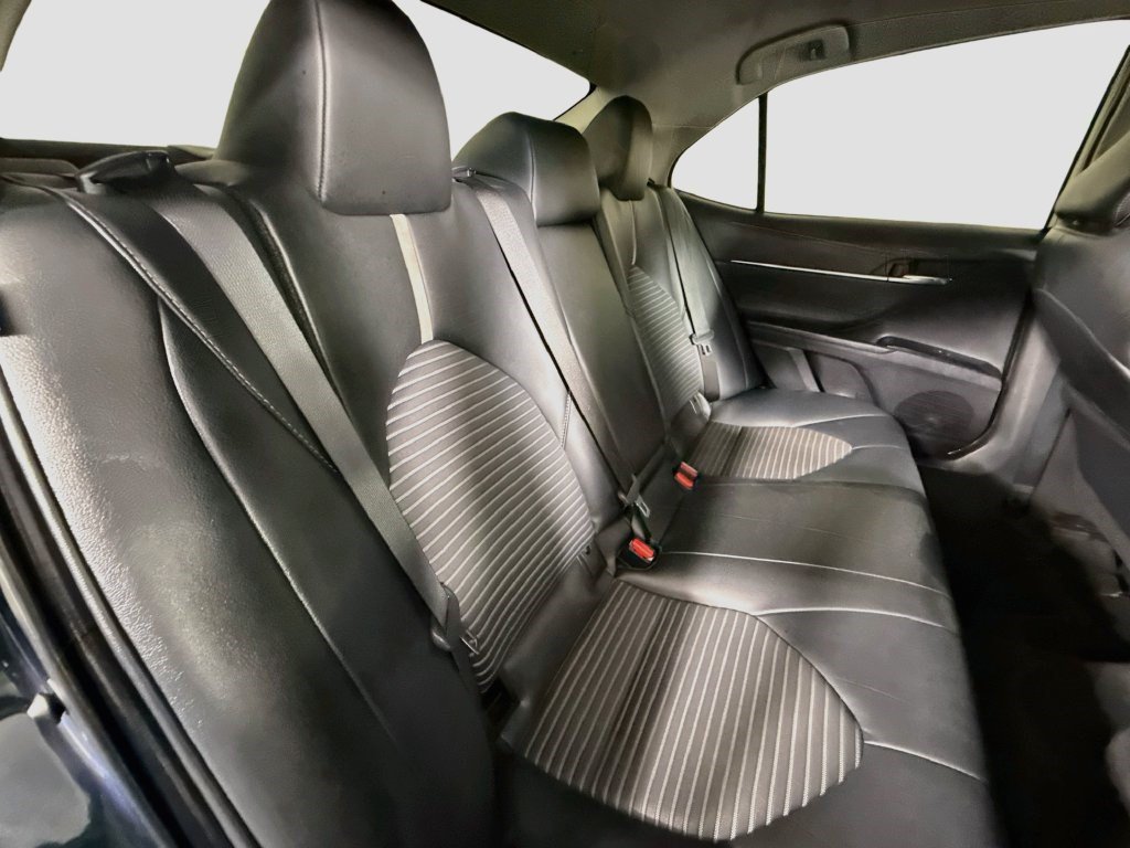 Used 2020 Toyota Camry SE FWD image 25