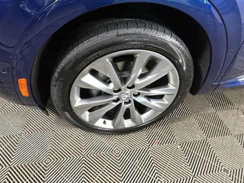 Used 2023 Buick Envision Avenir FWD image 10