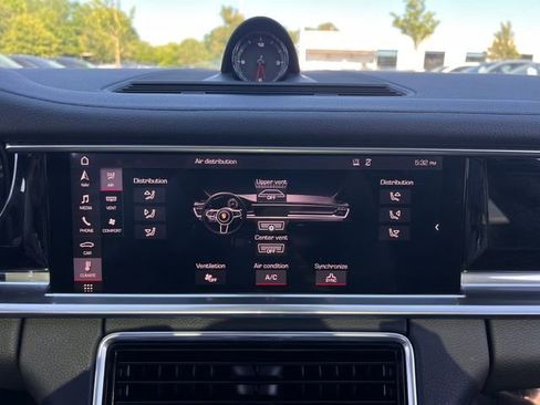 Used 2019 Porsche Panamera RWD image 24