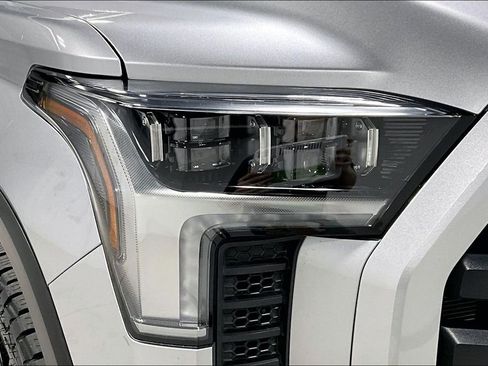 Used 2024 Toyota Tundra Limited image 38