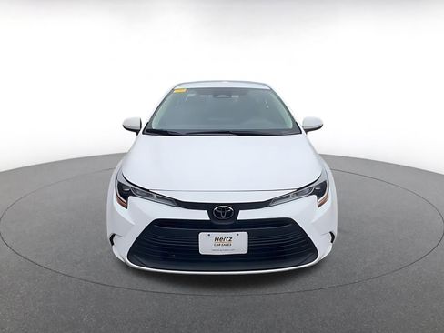Used 2023 Toyota Corolla LE image 4