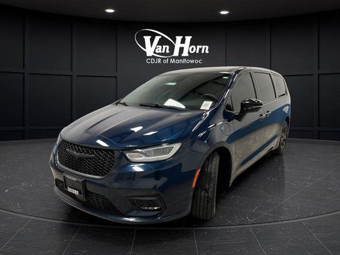 Used 2024 Chrysler Pacifica Select image 7