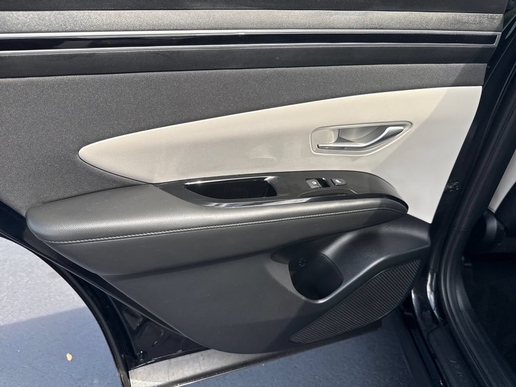 Certified 2024 Hyundai Tucson Limited AWD/4WD image 17