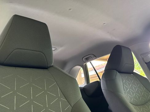 Used 2024 Toyota RAV4 XLE FWD image 21