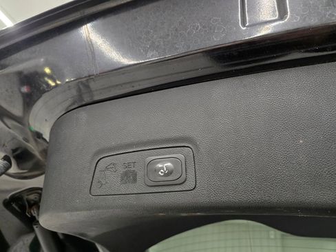 Used 2019 Lincoln MKC Premiere image 37