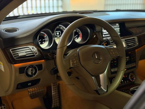 Used 2012 Mercedes-Benz CLS 550 image 23