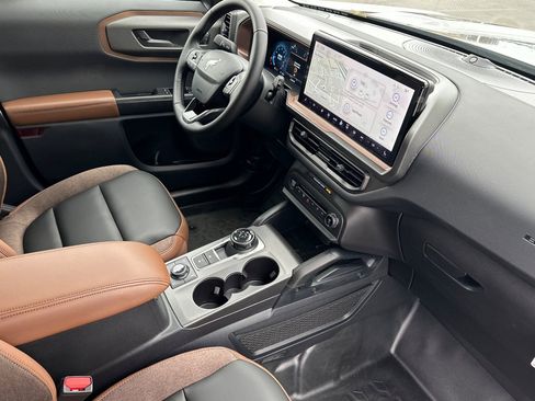 New 2025 Ford Bronco Sport Outer Banks w/ Sasquatch Outer Banks Package image 15