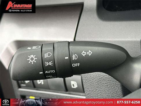 Certified 2025 Toyota 4Runner TRD Off-Road Premium image 27