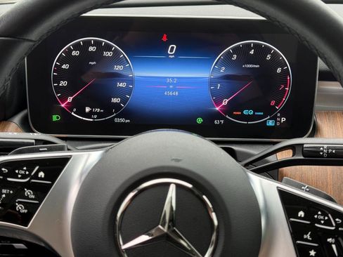 Used 2022 Mercedes-Benz C 300 Sedan image 12