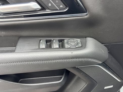 Used 2025 GMC Yukon Denali w/ LPO, Floor Liner Package AWD/4WD image 13