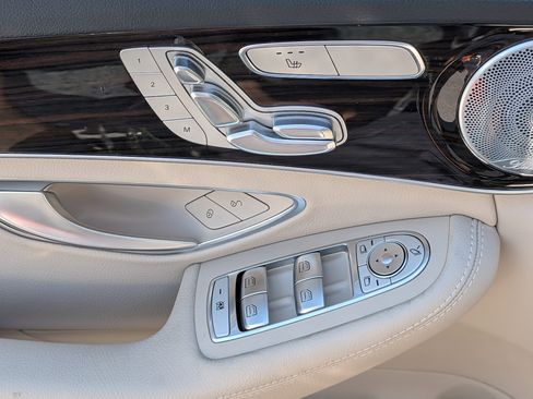 Used 2021 Mercedes-Benz C 300 Sedan image 19