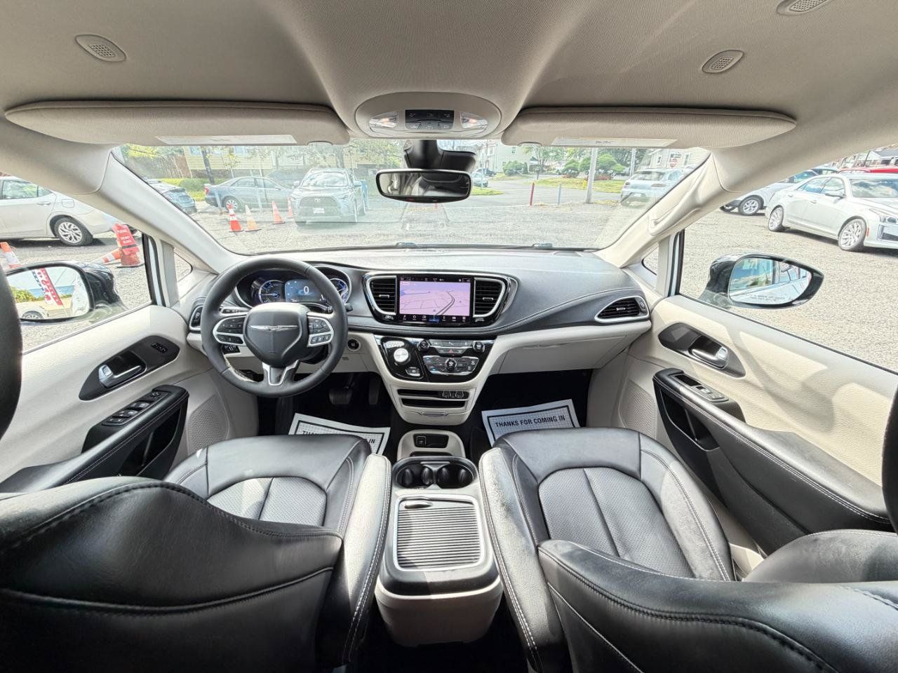 Used 2024 Chrysler Pacifica Limited FWD image 27