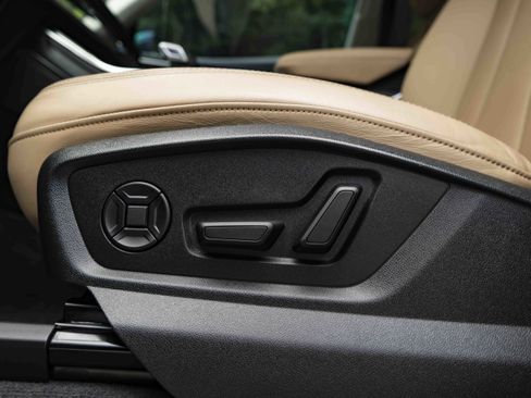 Used 2024 Audi Q8 Premium Plus AWD/4WD image 41