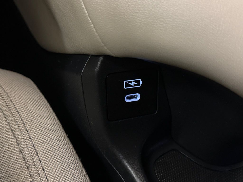 Certified 2025 Honda HR-V LX image 27