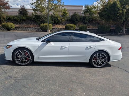Used 2025 Audi S7 Prestige image 9