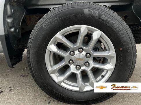 Used 2023 Chevrolet Silverado 1500 LT AWD/4WD image 23