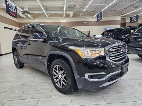 Used 2017 GMC Acadia SLT FWD image 4