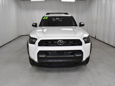 Certified 2025 Toyota 4Runner SR5 image 4