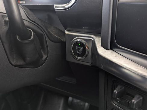 Used 2022 Ford F150 Lariat w/ Equipment Group 501A Mid image 32