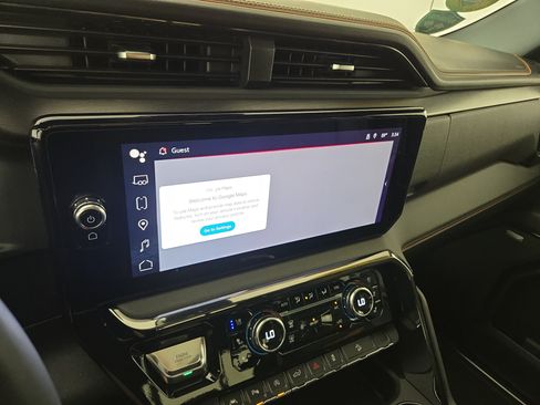 Certified 2024 GMC Sierra 1500 AT4 w/ Technology Package AWD/4WD image 20