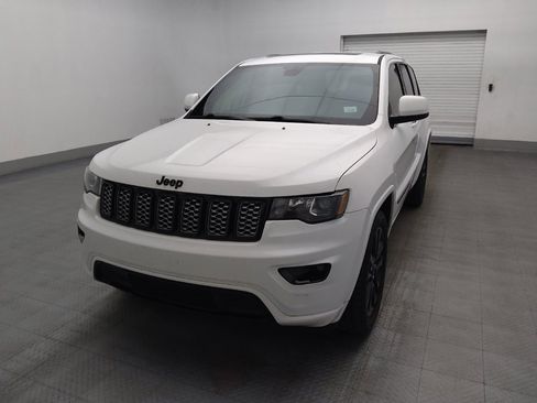 Used 2019 Jeep Grand Cherokee Altitude RWD image 15