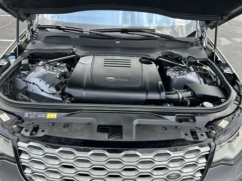 Used 2024 Land Rover Discovery S AWD/4WD image 14