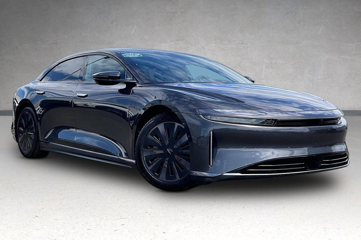 Used 2024 Lucid Air Pure RWD image 2