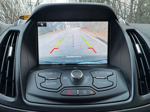 Used 2015 Ford Escape SE w/ Equipment Group 201A image 18