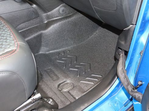 Used 2023 Jeep Gladiator Rubicon w/ LED Lighting Group image 33